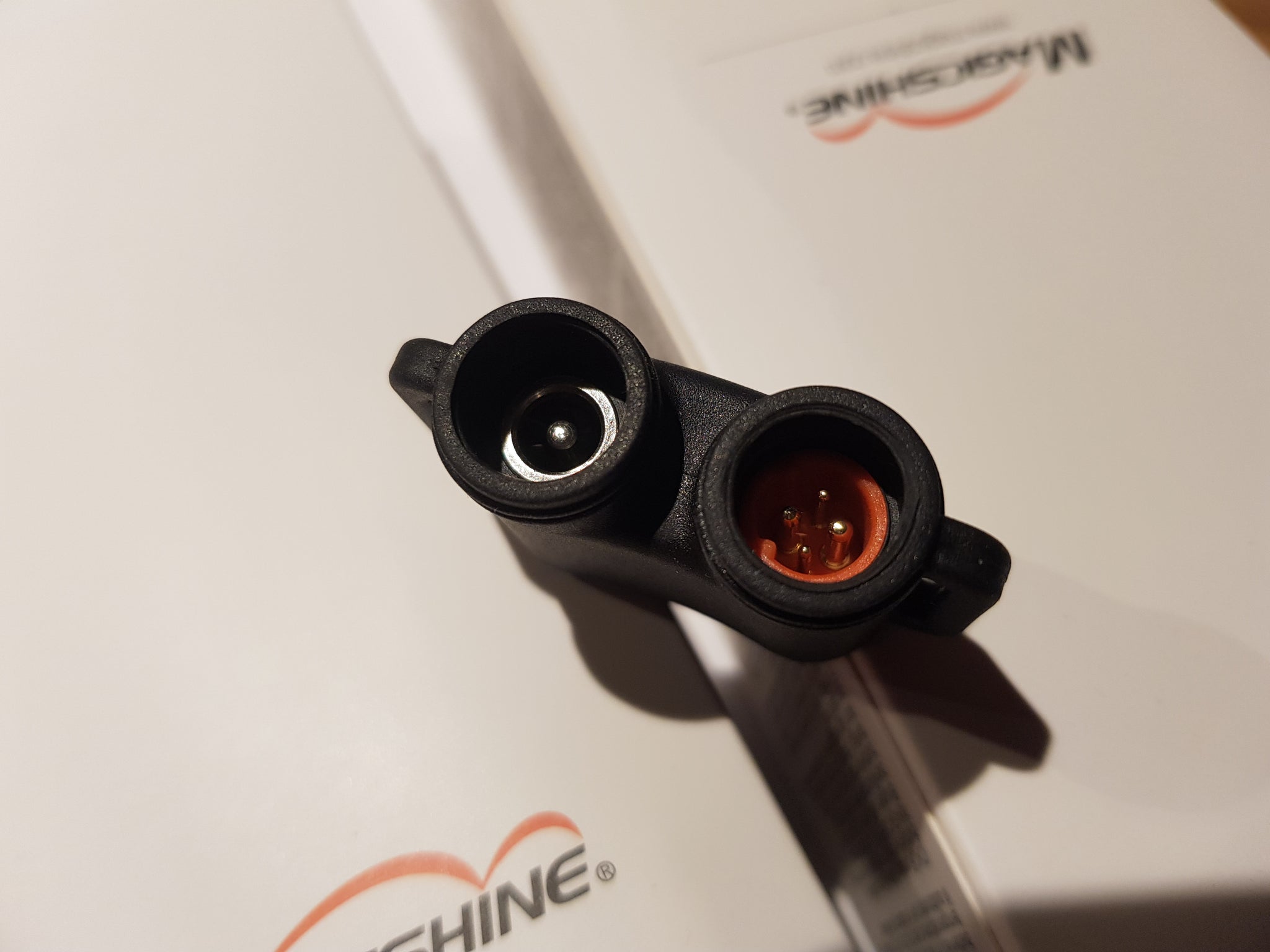 Magicshine MJ-6118YDC Adapter von 4Pol.= 2Pol. Stecker für MJ-908 Scheinwerferkopf