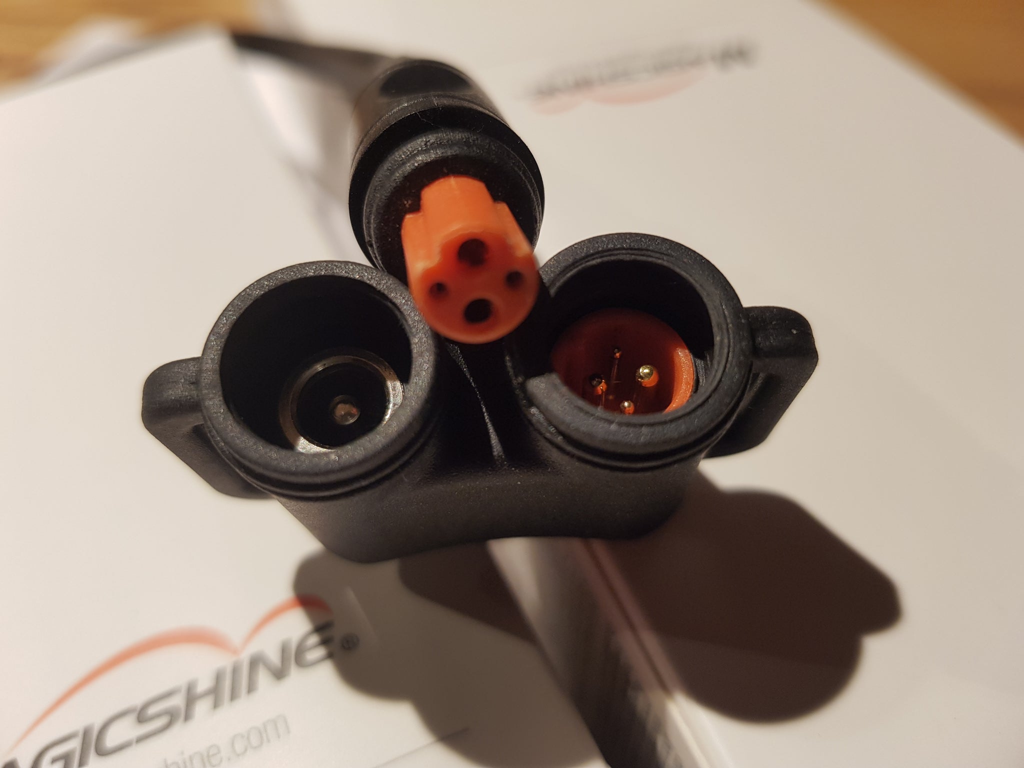 Magicshine MJ-6118YDC Adapter von 4Pol.= 2Pol. Stecker für MJ-908 Scheinwerferkopf